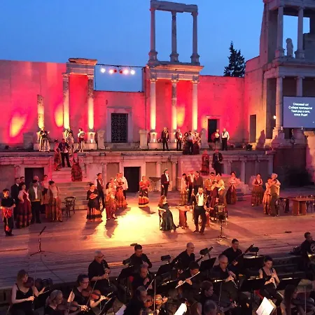 къща стария град ゲストハウス 3*